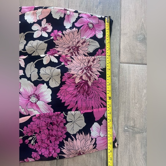 Karen Kane Pink Floral Plus Size 100% Silk Skirt Side Zipper Lined Size 14 - Picture 4 of 6